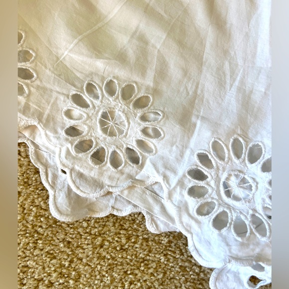 Mud Pie white eyelet shorts - never worn - size small - Picture 3 of 5
